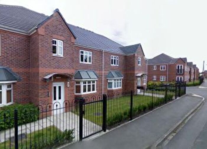 2 Bedroom Flat To Rent In Fieldhouse Drive, Leeds, LS17