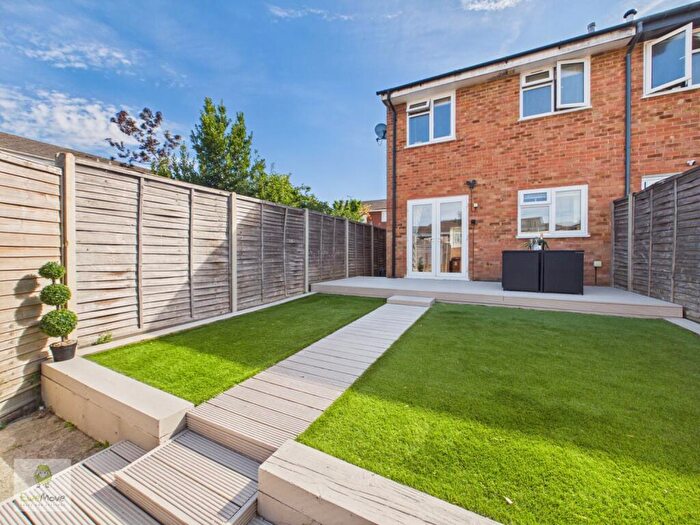 2 Bedroom End Of Terrace House For Sale In Rudge Close, Lordswood, Chatham, ME5