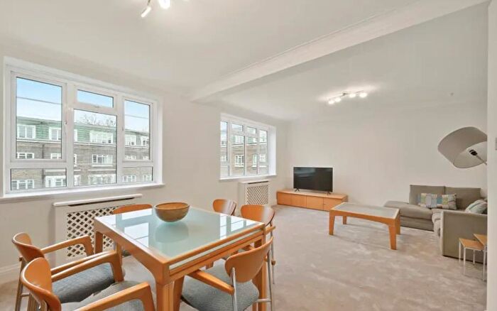 3 Bedroom Apartment To Rent In Prince Albert Road, St Johns Wood, London, NW8
