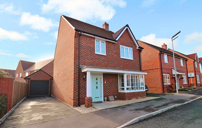 4 Bedroom Detached House For Sale In Troon Road, Botley, SO32