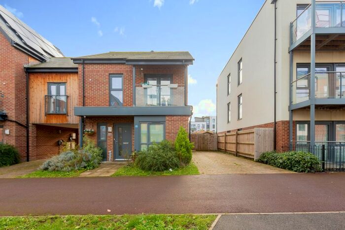 3 Bedroom Semi-Detached House To Rent In Gambit Avenue, Oakgrove, MK10