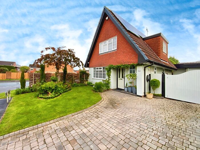4 Bedroom Detached House For Sale In Edge Hill Drive, Perton, WV6
