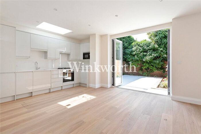 2 Bedroom Apartment To Rent In Mount Pleasant Road, London, N17