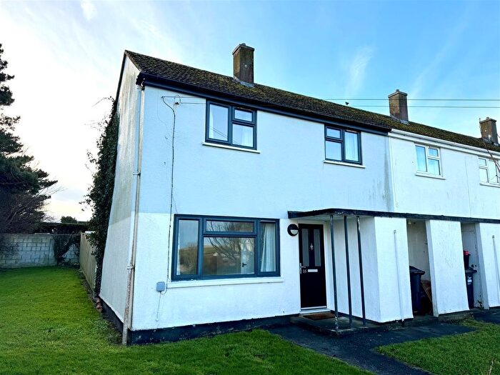 3 Bedroom End Of Terrace House To Rent In Calshot Close, St Columb Minor, Newquay, TR7