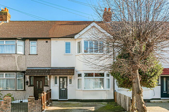 3 Bedroom Terraced House For Sale In Tennyson Avenue, New Malden, KT3