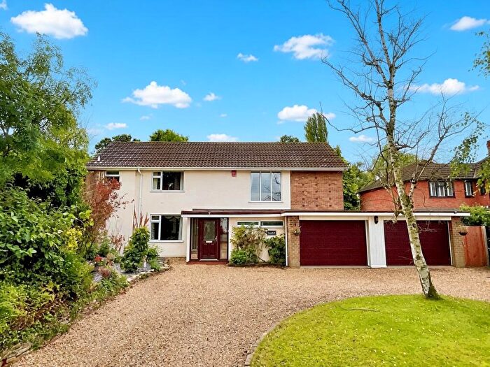 4 Bedroom Detached House For Sale In Vicarage Lane, Water Orton, Birmingham, B46