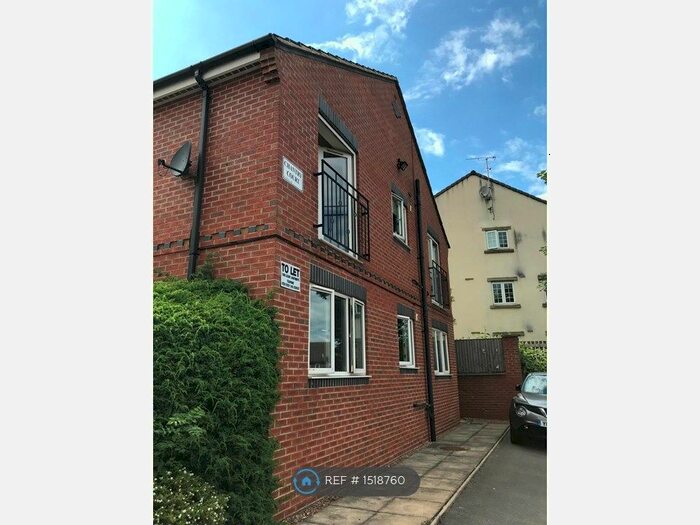 2 Bedroom Flat To Rent In Chantry Court, Morley, LS27