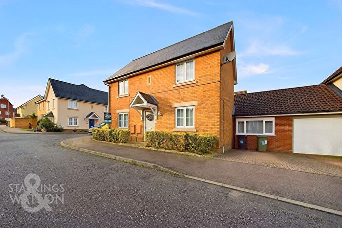 3 Bedroom Link Detached House To Rent In Heron Road, Queens Hill, Costessey, NR8