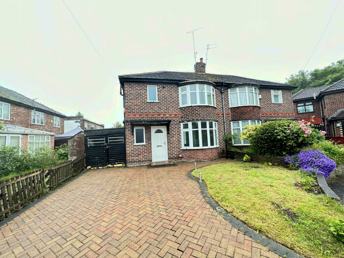 3 Bedroom Semi-Detached House To Rent In Avalon Drive, Manchester, M20