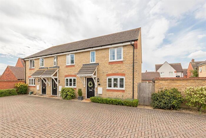 2 Bedroom End Of Terrace House For Sale In Sycamore Way, Didcot, OX11
