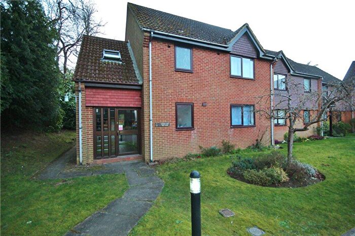 1 Bedroom Apartment To Rent In The Beeches, Horsham Road, Guildford, Surrey, GU5