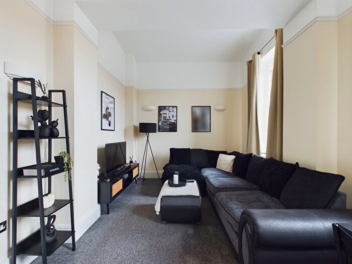 1 Bedroom Flat To Rent In Kingswood Place, Boundary Walk, Knowle, Fareham, PO17