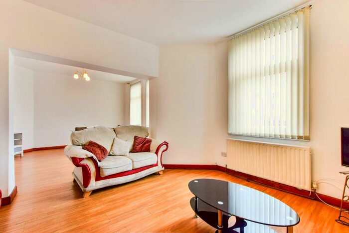 3 Bedroom Apartment To Rent In Blackfriars Road, Salford, M3