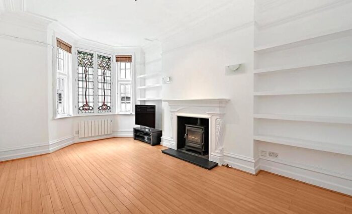2 Bedroom Apartment To Rent In Cabbell Street, Marylebone, London, NW1