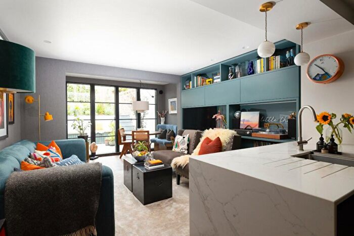 2 Bedroom Terraced House For Sale In Church Lane, Cliftonwood, BS8