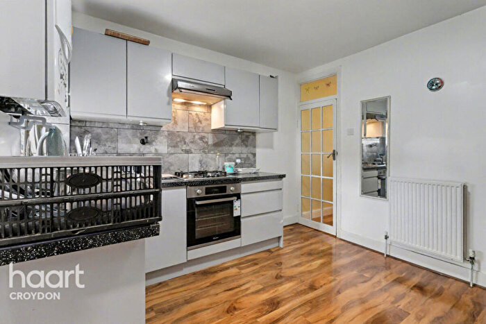 2 Bedroom Terraced House For Sale In Whitehorse Road, Croydon, CR0