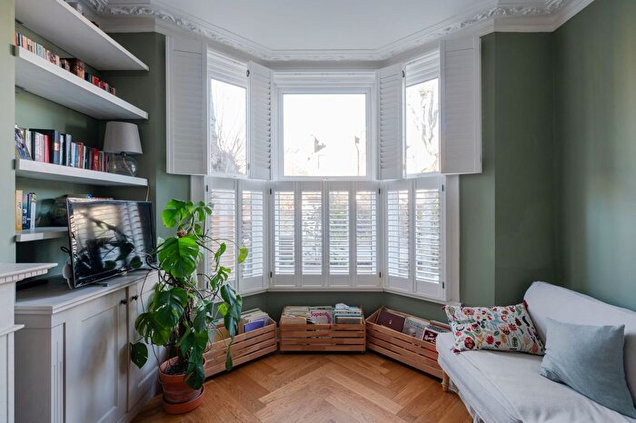 4 Bedroom Terraced House For Sale In Trelawn Road, London, E10