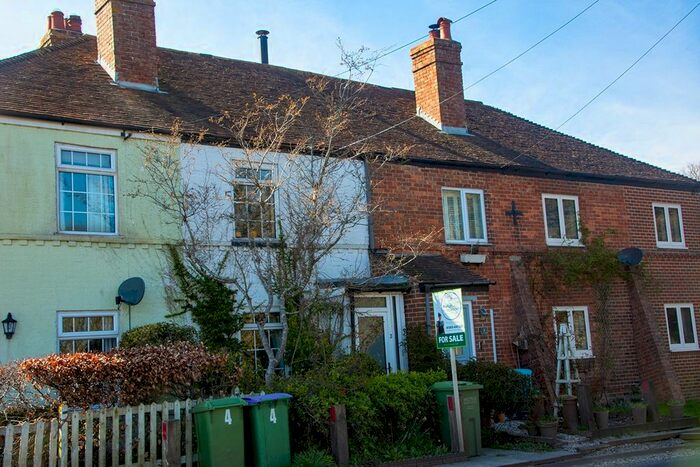 3 Bedroom Terraced House For Sale In Bargrove Cottages, Folkestone, CT18