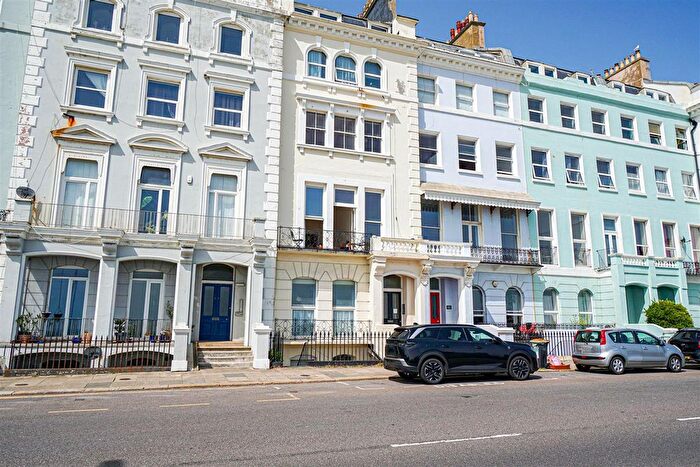 2 Bedroom Flat For Sale In Marina, St Leonards On Sea, TN38