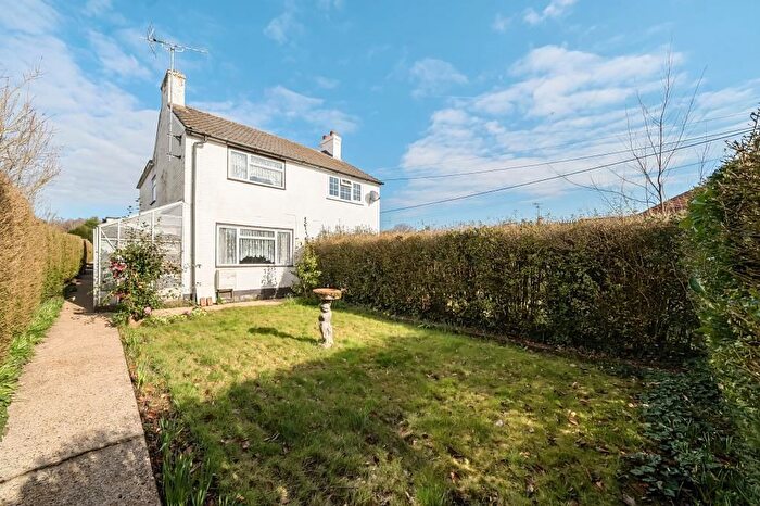 3 Bedroom Semi-Detached House For Sale In Windlesham, Surrey, GU20