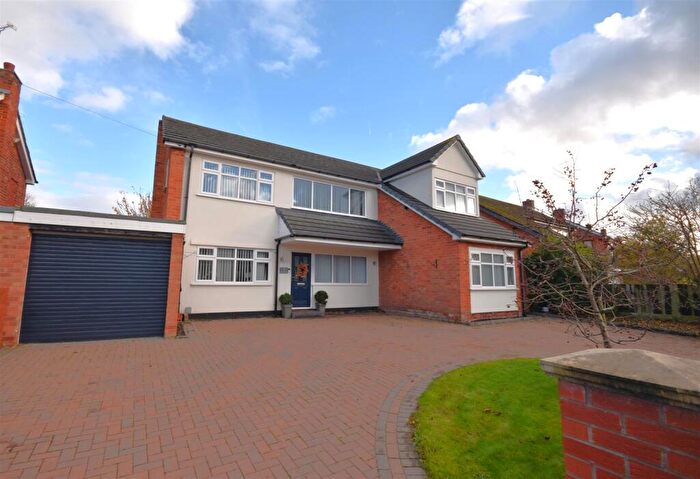 4 Bedroom Detached House For Sale In Bushell Road, Neston, CH64