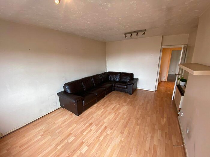 2 Bedroom Apartment To Rent In Somerset Gardens, London, N17