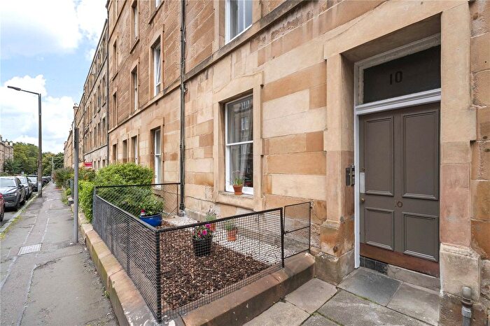 2 Bedroom Flat For Sale In / Livingstone Place, Sciennes, Edinburgh, EH9
