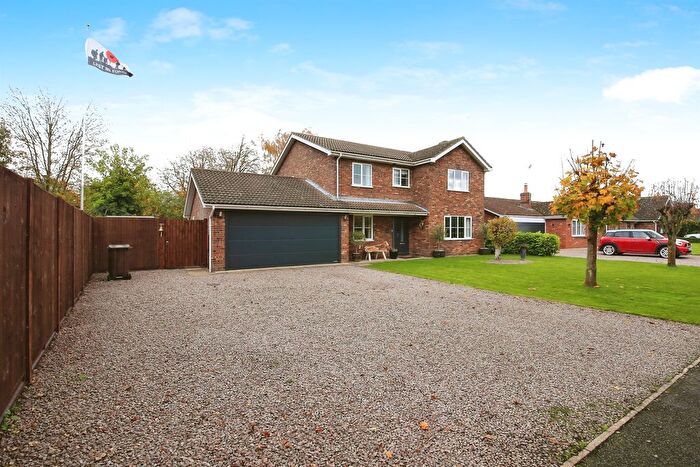 4 Bedroom Detached House For Sale In Woodbank, Deeping St. Nicholas, Spalding, PE11