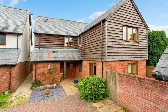 4 Bedroom Detached House For Sale In Trinity Hill, Medstead, Hampshire, GU34