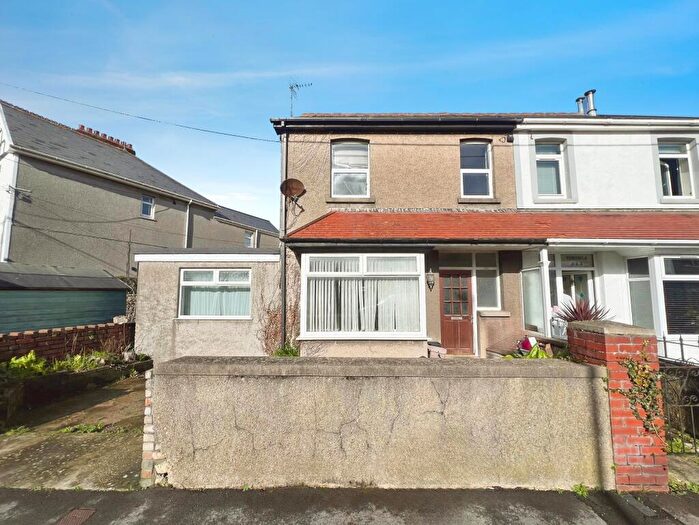 3 Bedroom House To Rent In New Road, Porthcawl, CF36