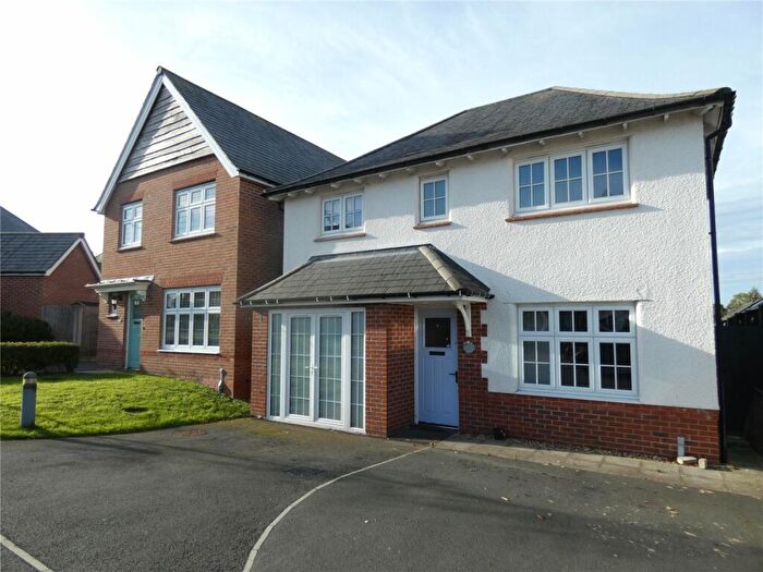 4 Bedroom Detached House For Sale In Cilfach Crwys, Penrhosgarnedd, Bangor, Gwynedd, LL57