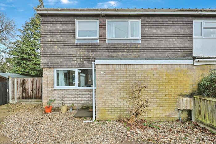 3 Bedroom Semi Detached House For Sale In Ashleigh Gardens, Wymondham, NR18