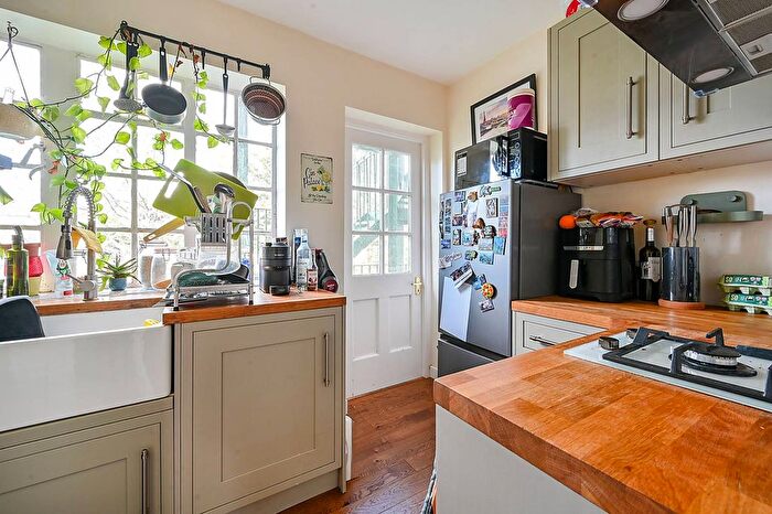 2 Bedroom Flat To Rent In Ealing Village, Ealing, London, W5