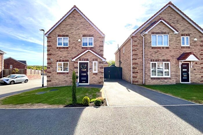 3 Bedroom Detached House For Sale In Fairfields Way, Aston, Sheffield, S26