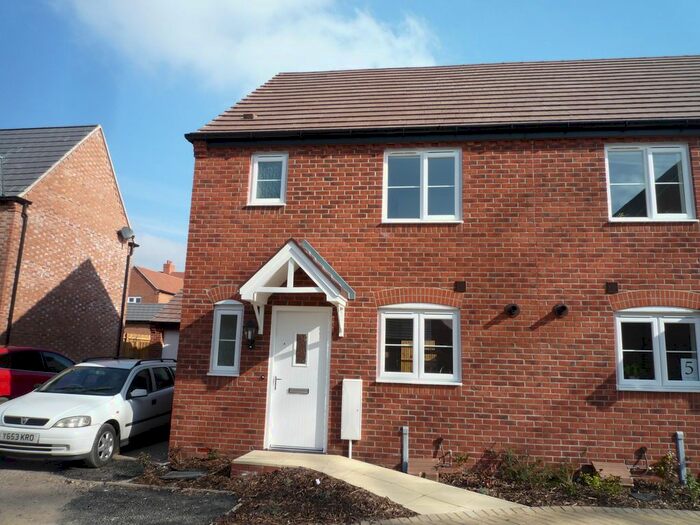 2 Bedroom Terraced House To Rent In Littleworth, Henley In Arden B95