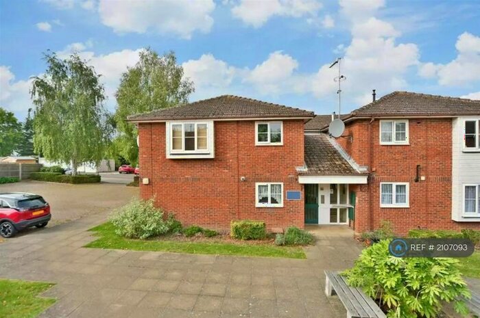 1 Bedroom Flat To Rent In Love Lane, Faversham, ME13