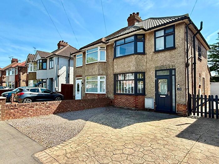 3 Bedroom Semi Detached House For Sale In Brunswick Road, Ipswich, IP4