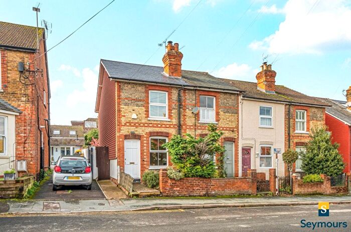 2 Bedroom Terraced House For Sale In Guildford, Surrey, GU2