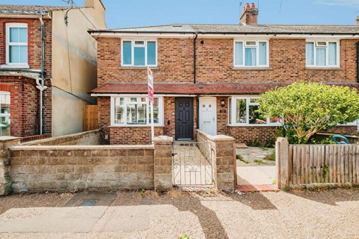 2 Bedroom End Of Terrace House For Sale In Lanfranc Road, Worthing, BN14
