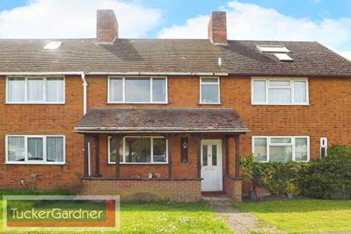 2 Bedroom Property To Rent In Whitehall Gardens, Cambridge, CB22