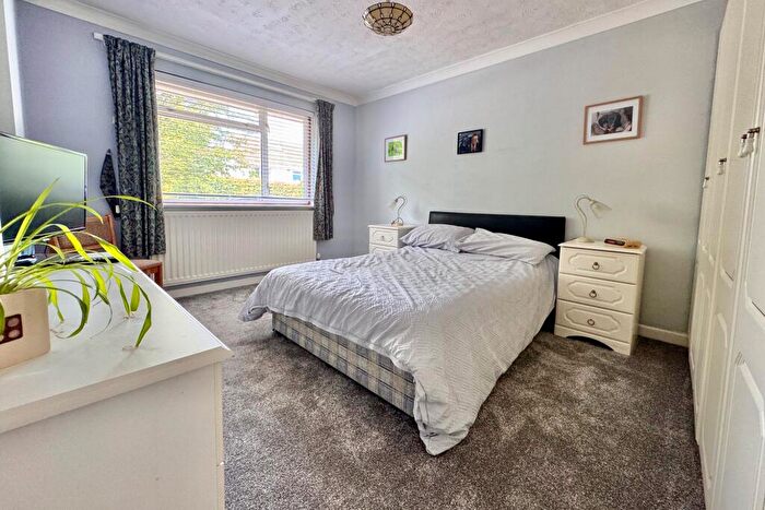 2 Bedroom Detached Bungalow For Sale In Corfe Castle, BH20 - Photo 8