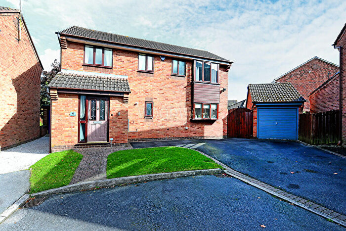 4 Bedroom Detached House For Sale In Yardley Close, Swanwick, DE55