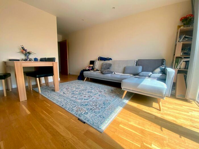 1 Bedroom Apartment To Rent In Burgess Springs, City Park West, Chelmsford City Centre, CM1