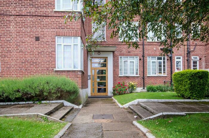 2 Bedroom Flat To Rent In Kings Drive, Wembley, HA9