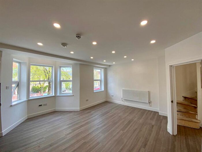 3 Bedroom House To Rent In Richmond Road, Roath, CF24