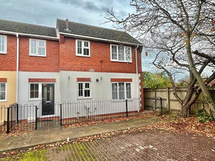 2 Bedroom End Of Terrace House For Sale In Park Road, Spalding, PE11