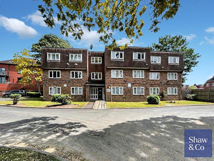 2 Bedroom Flat To Rent In Houstoun Court, Vicarage Farm Road, Heston, TW5