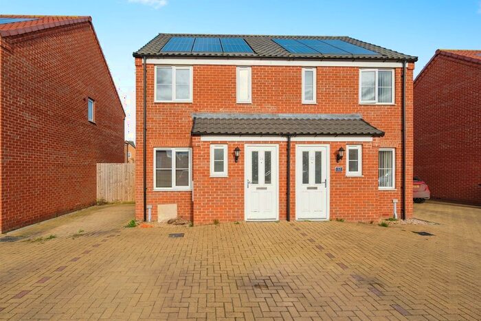 2 Bedroom Semi-Detached House For Sale In Brick Kiln Close, Martham, Great Yarmouth, NR29