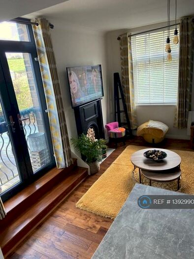 1 Bedroom Flat To Rent In Cliviger, Burnley, BB10