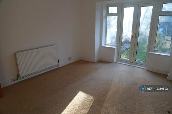 3 Bedroom Semi-Detached House To Rent In Eaton Close, Stanmore, HA7